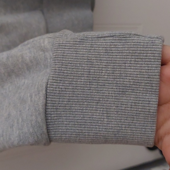 Puma Hoodie XS - Picture 5 of 7